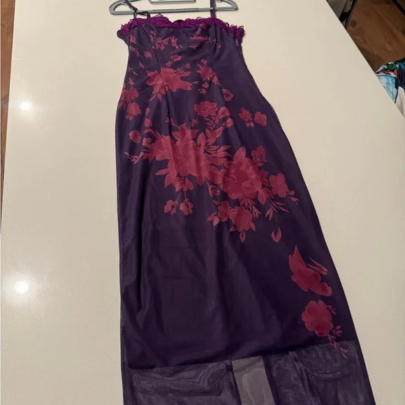 Sheath Slip Dress with Burgundy Floral Lace - Picture 4 of 4